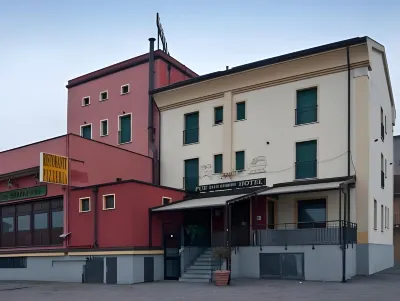 Hotel Blue Ribbon Hotels near Carrefour Express