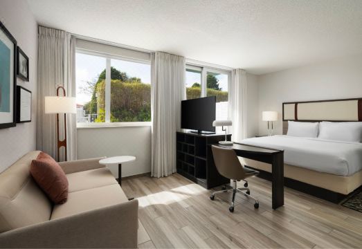 2. 레지던스 인 바..