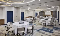 伯靈頓假日酒店及會議中心 - 早餐