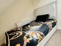 Luxury 1 Bedroom Apartment Close to Centre & more Các khách sạn ở Trafford