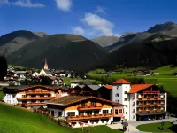 Hotel Quelle Nature Spa Resort Hotels in Rasen-Antholz
