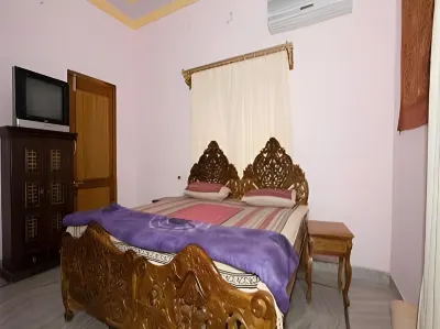 Aroma Hotel