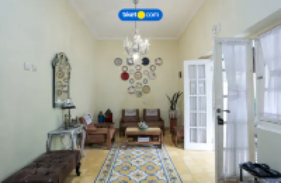 Indise Hamsa Putih 2BR House
