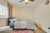 Convenient Skokie Condo - Walk to Train! Hotels near Lakeside Church of Chicago
