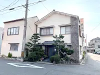 บิสซิเนสเรียวกัง วาคะคุสะ โรงแรมใน