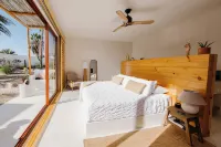 CasaBlancoMadera Hotels in Todos Santos