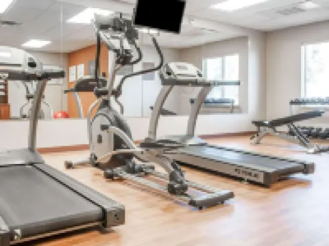 Comfort Suites Farmington Hotels in Farmington