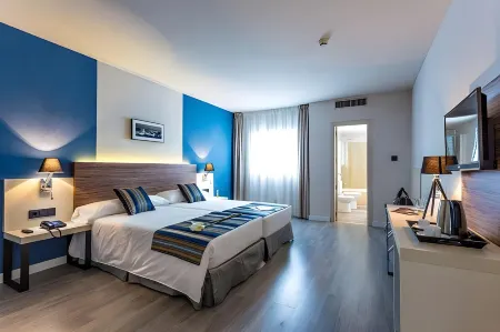 Dwo Urban Granada Отели рядом с достопримечательностью «Terminal 1 of Granada Airport»