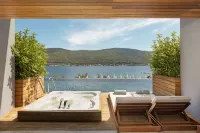 Titanic Luxury Collection Bodrum - Hot Tub