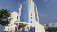 Holiday Inn Riyadh Al Malaz Hotel dekat Vlore