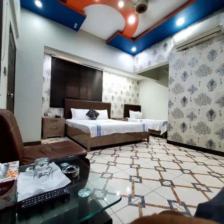 Diplomat Inn Hotel