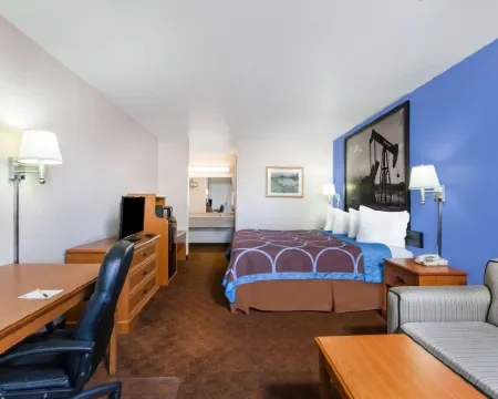 Super 8 by Wyndham Cleburne クリーバーンのホテル