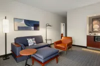 Courtyard Minneapolis-St. Paul Airport Hotels in Mendota Heights
