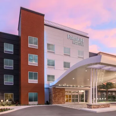 Fairfield Inn & Suites Cape Coral/North Fort Myers Отели рядом с достопримечательностью «Эдисон энд Форд Уинтер Эстэйтс»