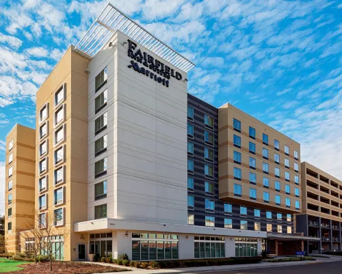 Fairfield Inn & Suites Savannah Midtown Hotels near Hunter Golf Course