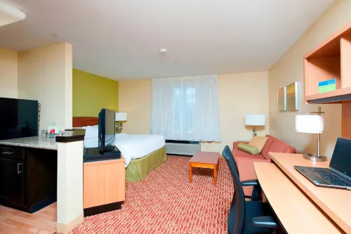 TownePlace Suites by Marriott Bloomington Отели в г. Ван Бурен Тауншип