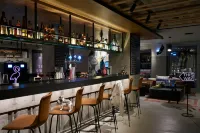 Moxy Patra Marina - bar