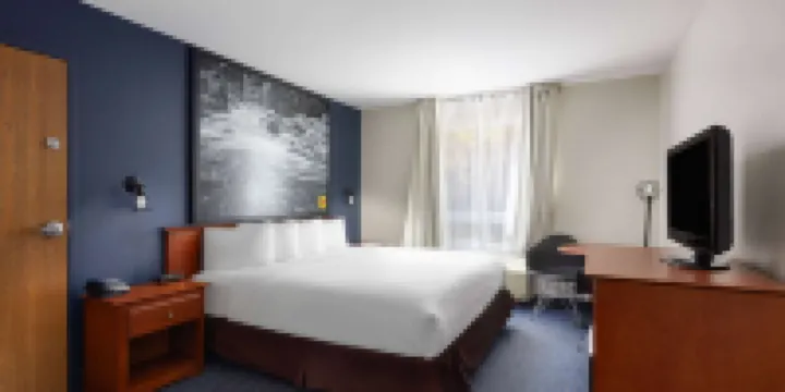 Super 8 by Wyndham Sainte Agathe des Monts - Camera King Con Accesso Disabili, Non Fumatori