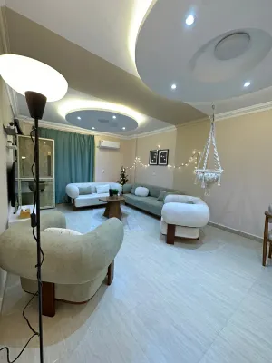 modern aprtment jre eg 鄰近Cairo University - Sheikh Zayed Campus的酒店