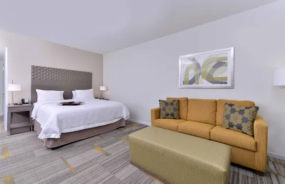 謝爾比歡朋套房酒店