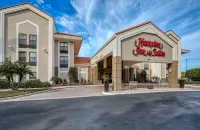 Hampton Inn & Suites Orlando/East UCF Area Hotels in Orlando