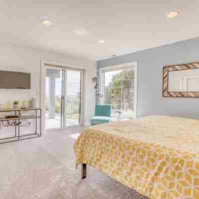 Breakwater Beach House Rooms