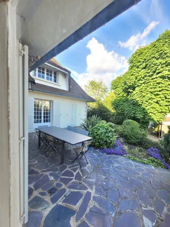 Maison Familiale,poêlé Bois,jardin. Proche Paris/dysneyland.animaux Acceptés