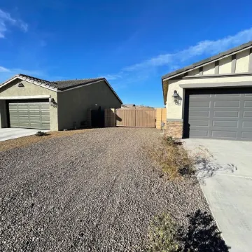 River Close, Newer Home! Great Neighborhood Minutes from Laughlin! Close to All!