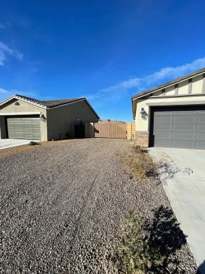 River Close, Newer Home! Great Neighborhood Minutes from Laughlin! Close to All! Laughlin Labyrinths 주변 호텔
