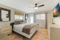 Aug  Sep month available! 2B 2BA  w POOL 4min to Fort Lauderdale beaches . Messi