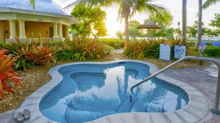 New Mariners Club Listing, Preferred Partner, Great Location, Epic Amenities Отели в г. Ки-Ларго