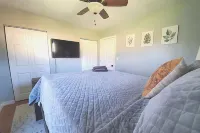 Forest Access - Hike/Bike Paradise - 5 min to Brevard - Walkable to Restaurants Hotels near Allison-Deaver House