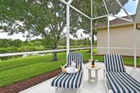Luxury Villa Alexa NaplesModern Voice Controlled Villa with Salt Water Pool