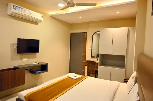 Hotel Shivam Residency 賴布爾住宿飯店