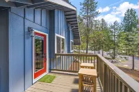 Alpine Nine - Modern, cozy cabin in the woods close to town