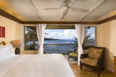Oceanfront #5 at Hana Kai Maui - 2 BR/2 BA Upper Floor Corner 100ʻ from Water! Hotels near Hāna Bay Beach Park