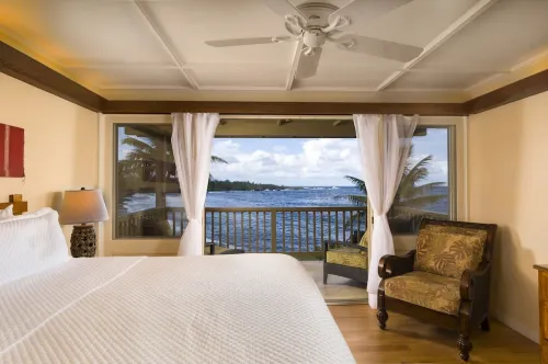Oceanfront #5 at Hana Kai Maui - 2 BR/2 BA Upper Floor Corner 100ʻ from Water!