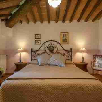 Lodging with terrace, A/C, pool with jacuzzi corner, children friendly, sleep 4 Rooms