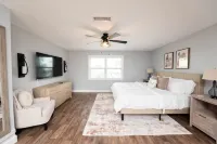 Casa Espacio - Fun Family Pool Home w/ Hot Tub & Game Room!