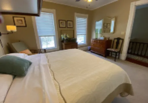 Renovated Victorian in 'Americas Coolest Small Town'