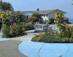 Sparkling Clean, Private & Quiet! Amazing Ocean Views [5]