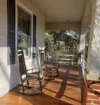 Historic 3BR Bungalow in the Town of Appomattox - Wifi