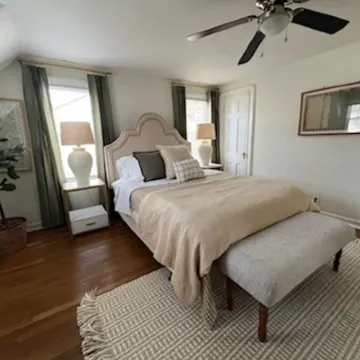 Avon Lake - Recent Remodeled & Spacious Charming 2BR Beach Home 埃文萊克酒店