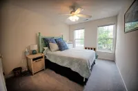 Come Relax in our Peaceful 3 Bedroom Twinhome just 3 miles from Beach!