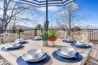 The Sandy Sunset Retreat- with outdoor sauna and hot tub Hotels near Home Storage Center