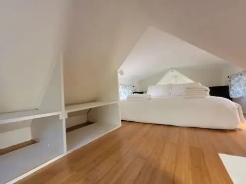 Trillium Tiny Home with Hottub - Pet Friendly