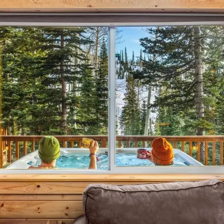 Cozy Ski in-Ski Out Cabin, Private Hot Tub. 4Bd+Loft 3BTH Resort View BL20281