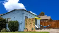 Large Private Oasis with Yard Space, Minutes to Downtown