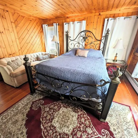 ⭐ Spacious and Bright , Very Close to Beach! ⭐