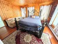 ⭐ Spacious and Bright , Very Close to Beach! ⭐ Hotels near Shell Point Beach